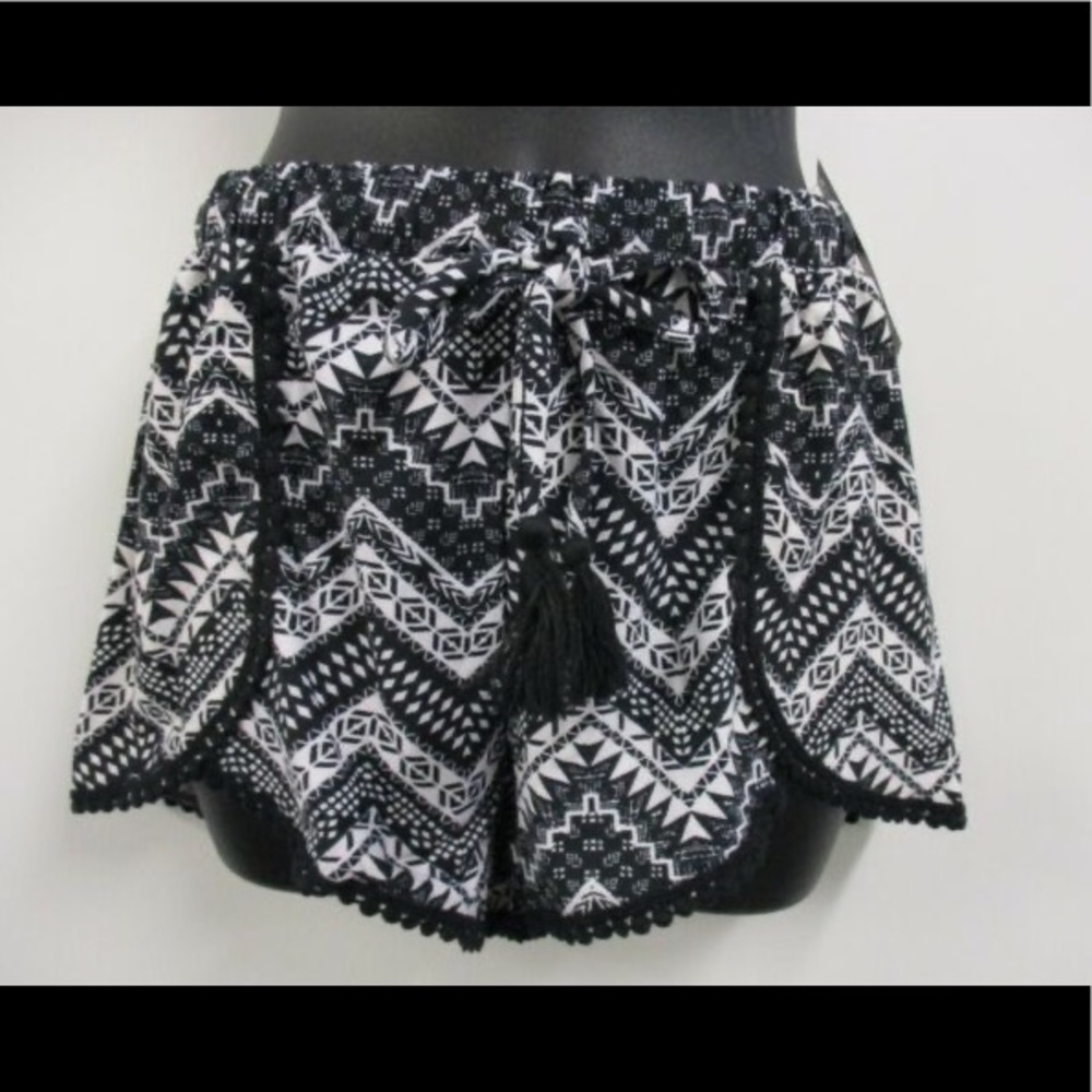 Patterned shorts